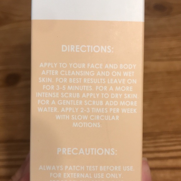 BANGN body SMOOTH SKIN SCRUB
Face And Body Exfoliator / Mask - Picture 6 of 6